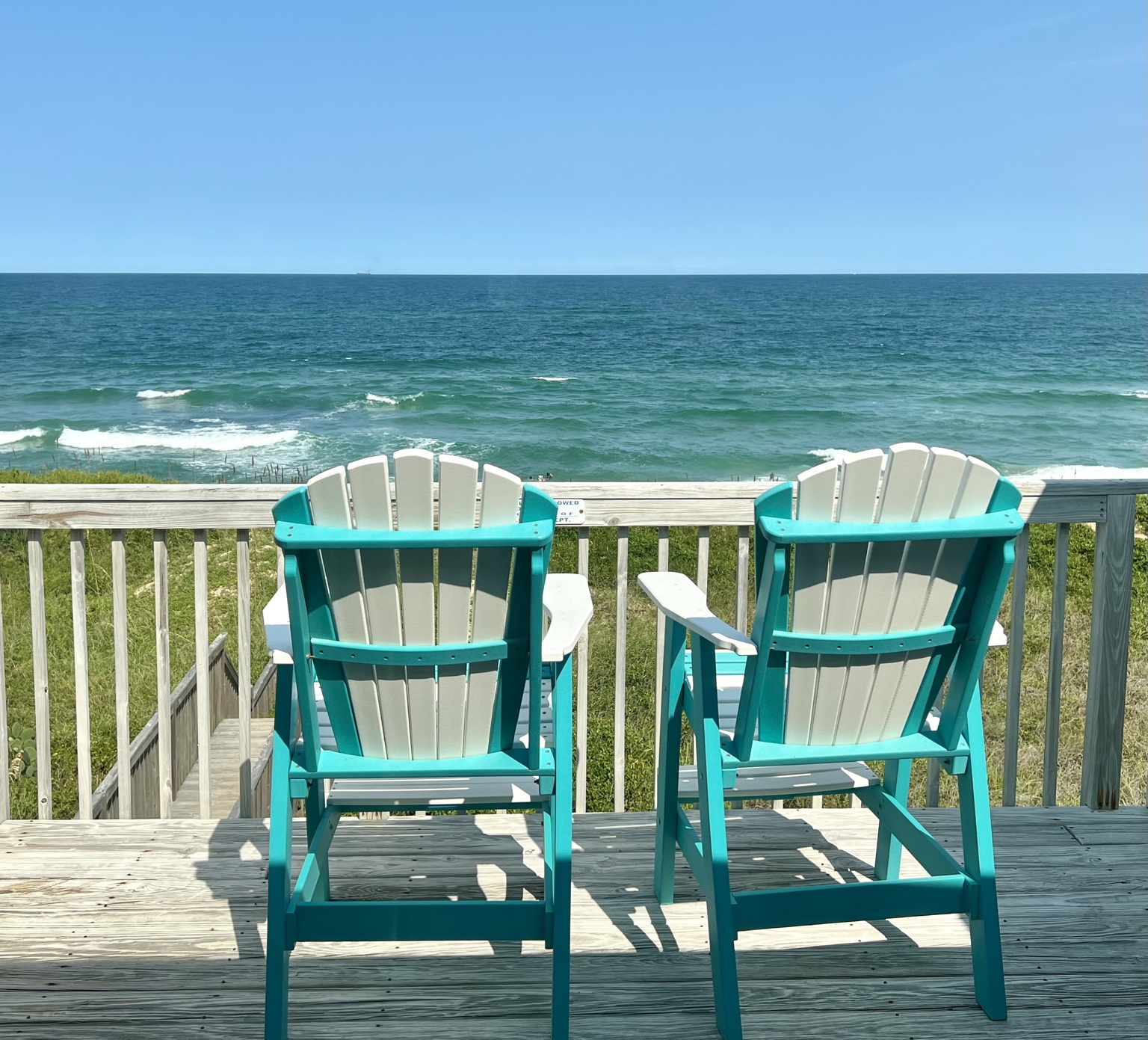 Turtle Tides oceanfront deck